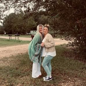 Meet your Posher, Destiny